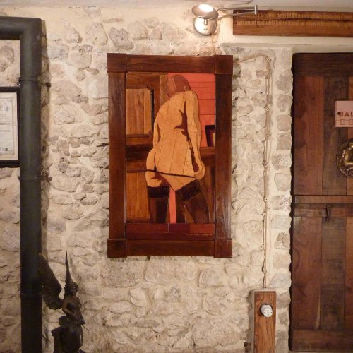 Quadro in legno di arte contemporanea L'Amante Svogliata Quadro in legno L'Amante Svogliata - Ambientato 2